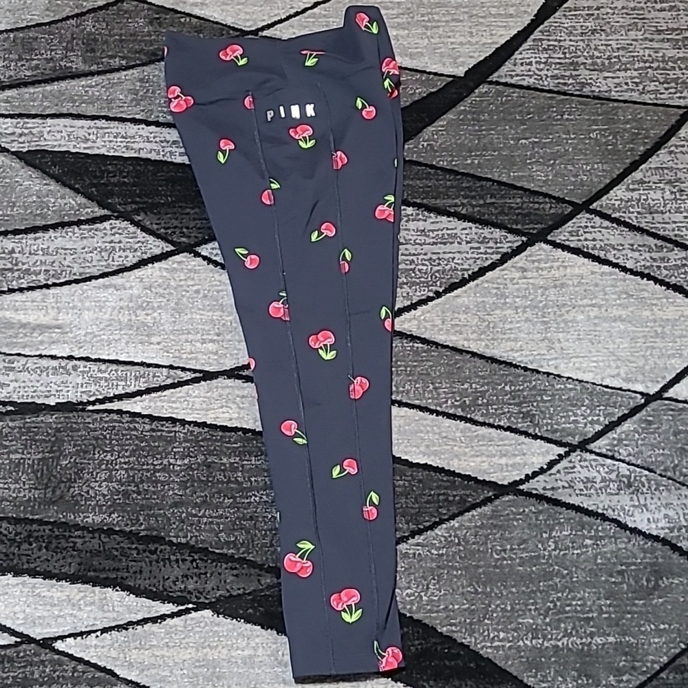 VS PINK 2019 ULTIMATE CHERRY 🍒 PRINT ANKLE LEGGINGS
